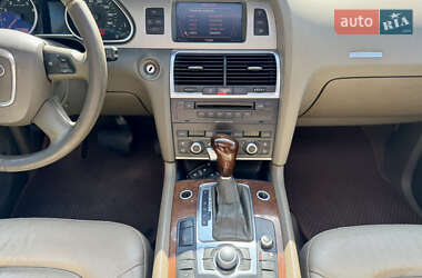 Внедорожник / Кроссовер Audi Q7 2008 в 
