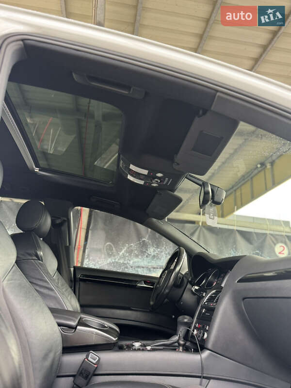 Позашляховик / Кросовер Audi Q7 2014 в Чорткові