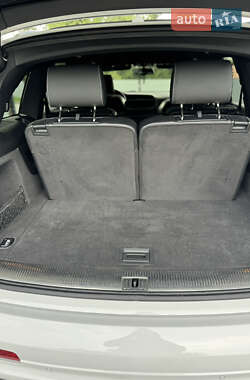 Внедорожник / Кроссовер Audi Q7 2014 в 