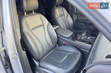 Позашляховик / Кросовер Audi Q7 2016 в 