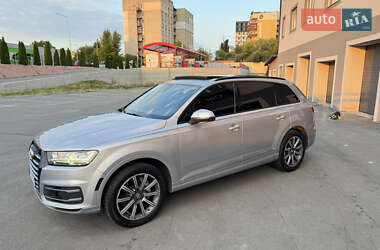 Позашляховик / Кросовер Audi Q7 2016 в 