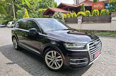 Внедорожник / Кроссовер Audi Q7 2016 в 