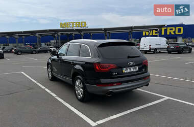 Внедорожник / Кроссовер Audi Q7 2013 в 