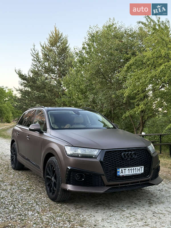 Внедорожник / Кроссовер Audi Q7 2019 в 