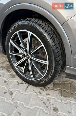 Внедорожник / Кроссовер Audi Q7 2021 в 