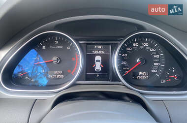 Внедорожник / Кроссовер Audi Q7 2014 в 