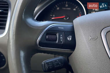 Внедорожник / Кроссовер Audi Q7 2014 в 