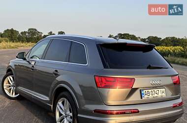 Внедорожник / Кроссовер Audi Q7 2017 в 