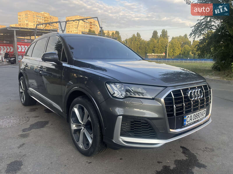 Внедорожник / Кроссовер Audi Q7 2021 в Киеве