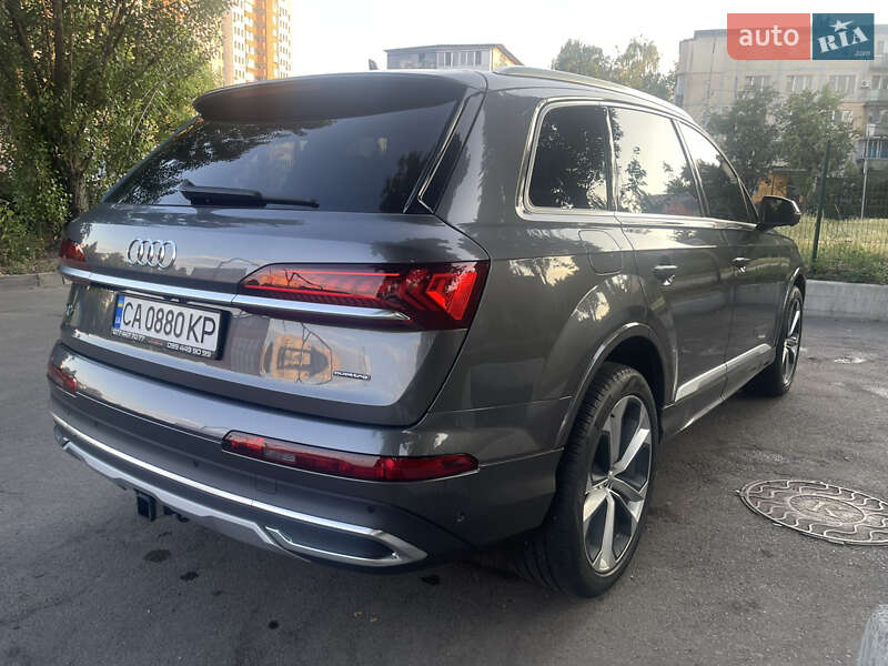 Внедорожник / Кроссовер Audi Q7 2021 в Киеве