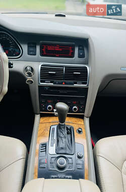Внедорожник / Кроссовер Audi Q7 2006 в 