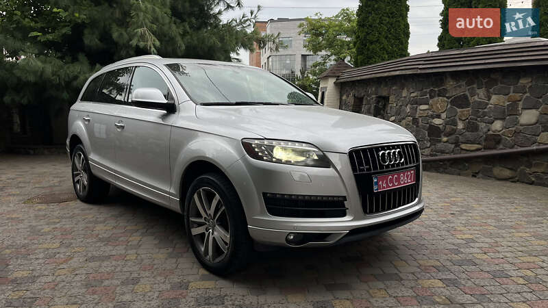 Внедорожник / Кроссовер Audi Q7 2013 в 