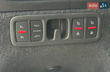Внедорожник / Кроссовер Audi Q7 2020 в 