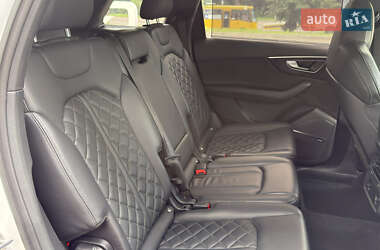 Внедорожник / Кроссовер Audi Q7 2020 в 