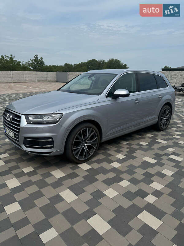 Позашляховик / Кросовер Audi Q7 2015 в Дніпрі