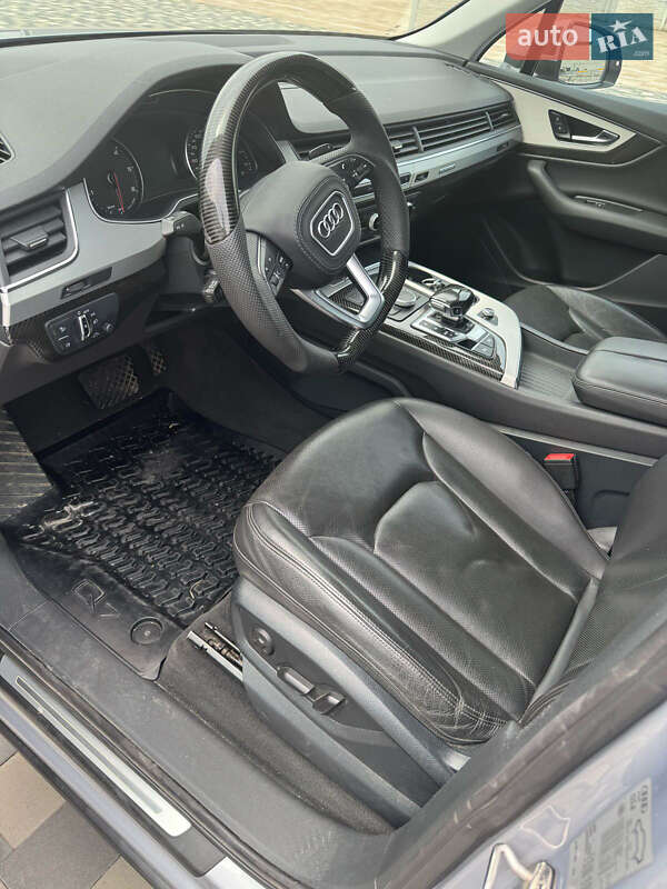Позашляховик / Кросовер Audi Q7 2015 в Дніпрі