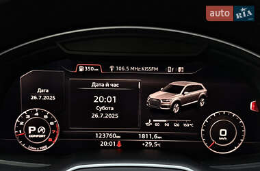 Внедорожник / Кроссовер Audi Q7 2017 в 