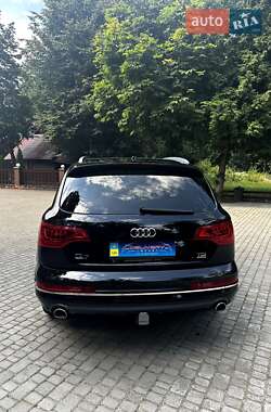 Позашляховик / Кросовер Audi Q7 2013 в 