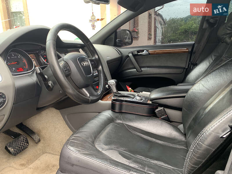 Внедорожник / Кроссовер Audi Q7 2006 в Надворной