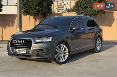Внедорожник / Кроссовер Audi Q7 2016 в 