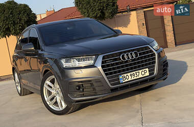 Внедорожник / Кроссовер Audi Q7 2016 в 