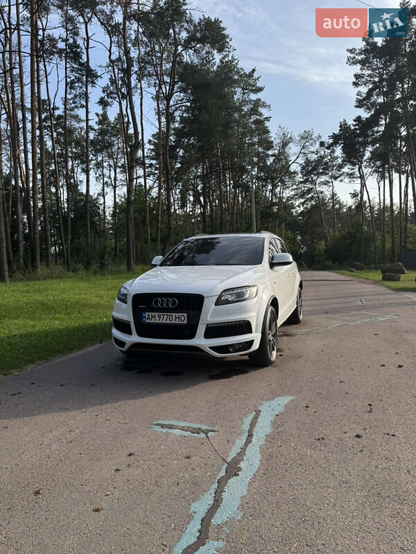 Позашляховик / Кросовер Audi Q7 2011 в Житомирі