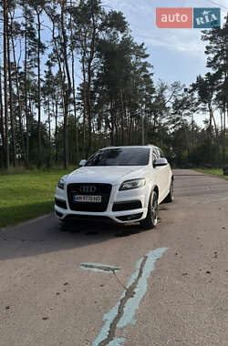 Позашляховик / Кросовер Audi Q7 2011 в 