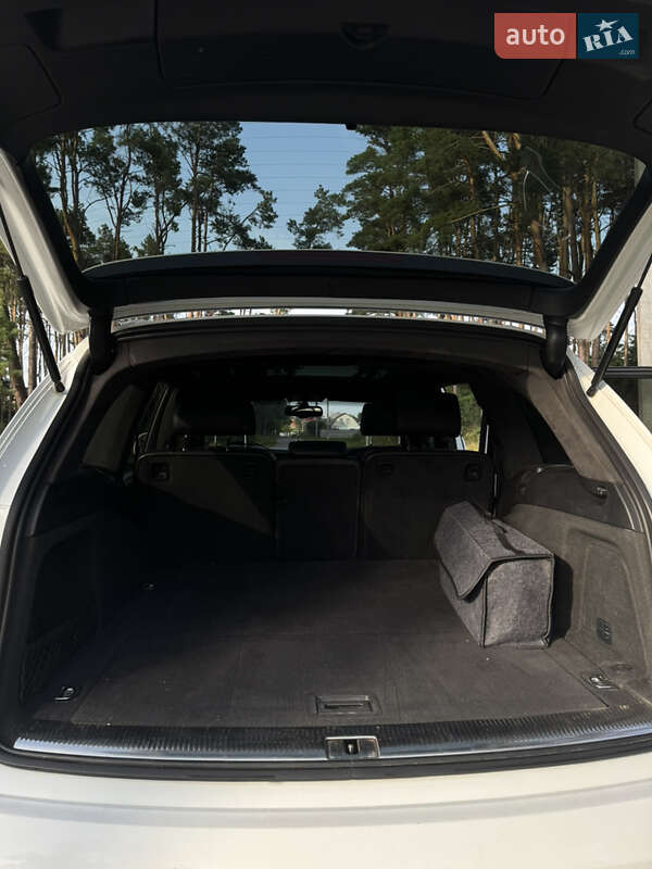 Позашляховик / Кросовер Audi Q7 2011 в Житомирі