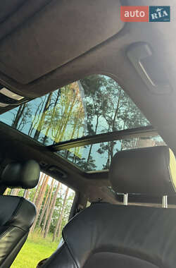 Позашляховик / Кросовер Audi Q7 2011 в 