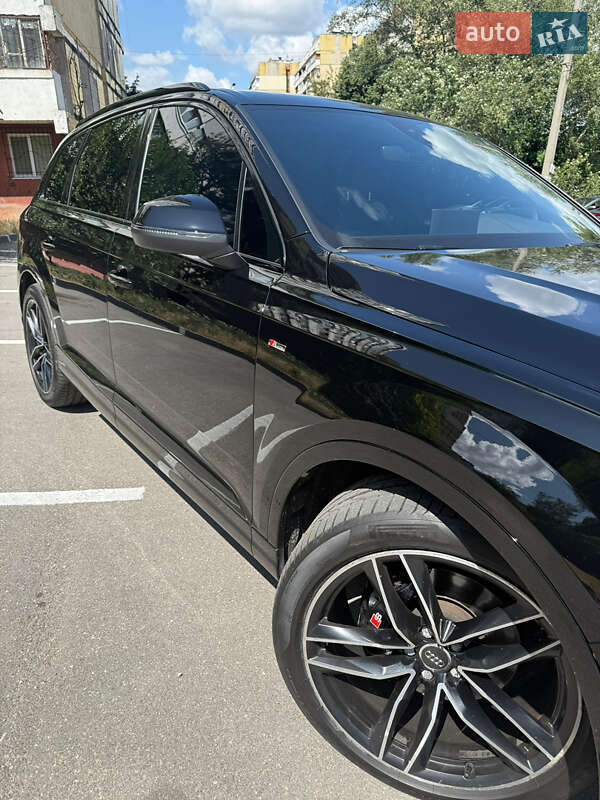 Внедорожник / Кроссовер Audi Q7 2018 в Киеве