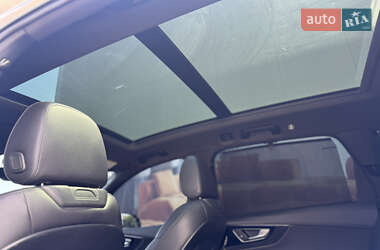 Внедорожник / Кроссовер Audi Q7 2017 в 