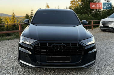 Внедорожник / Кроссовер Audi Q7 2021 в 
