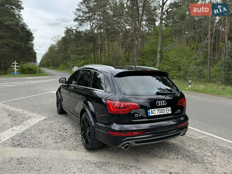 Внедорожник / Кроссовер Audi Q7 2010 в Луцке