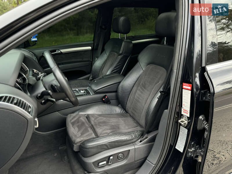 Внедорожник / Кроссовер Audi Q7 2010 в Луцке