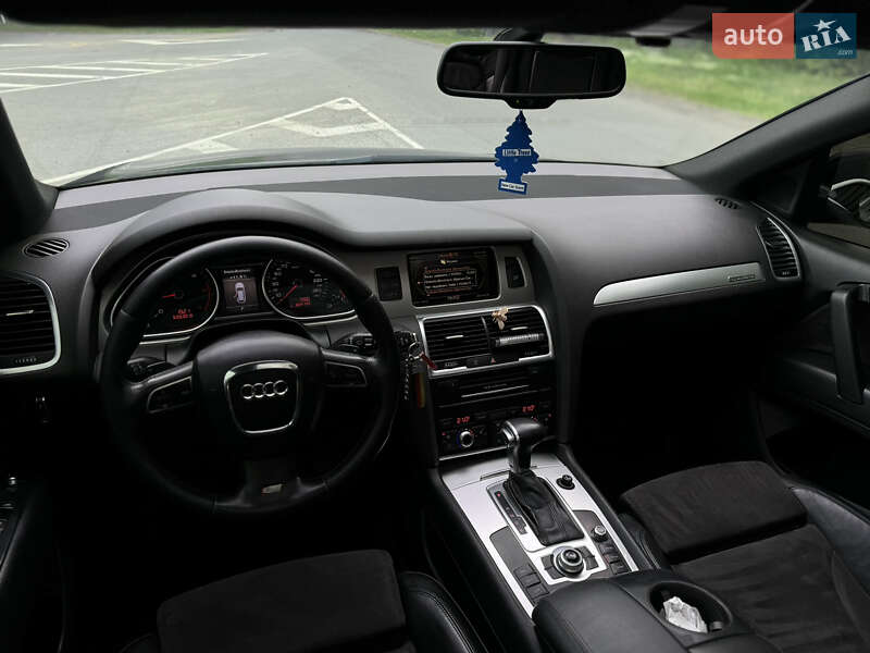Внедорожник / Кроссовер Audi Q7 2010 в Луцке