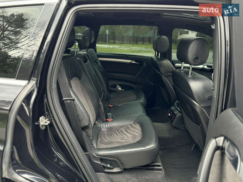 Внедорожник / Кроссовер Audi Q7 2010 в Луцке