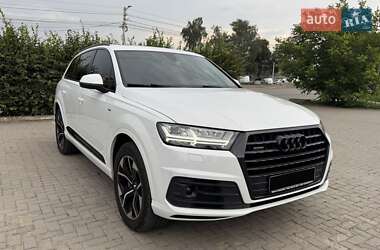 Внедорожник / Кроссовер Audi Q7 2017 в Черновцах