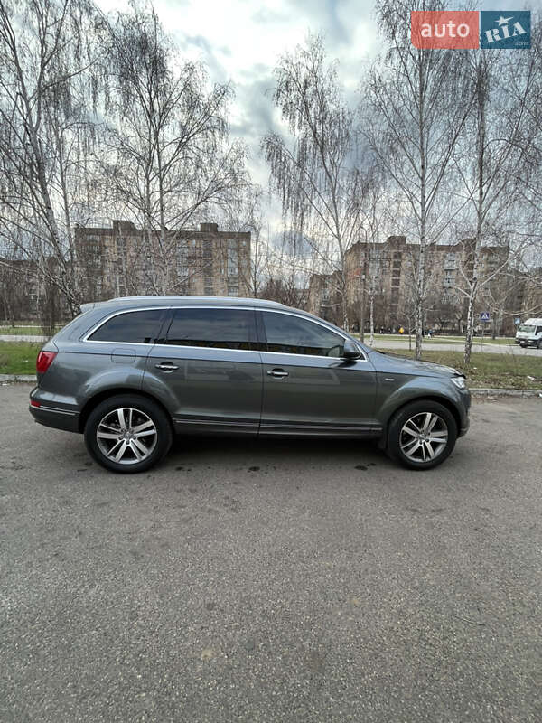 Внедорожник / Кроссовер Audi Q7 2014 в Кривом Роге