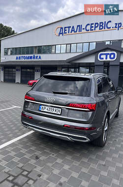 Внедорожник / Кроссовер Audi Q7 2023 в 