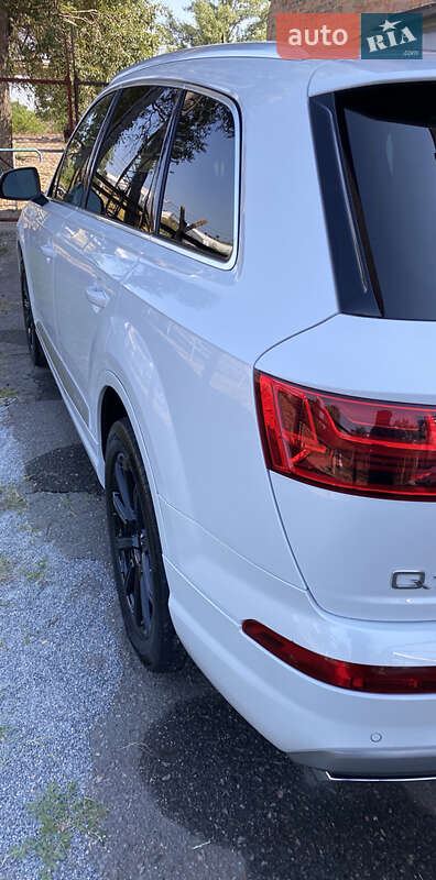 Позашляховик / Кросовер Audi Q7 2016 в Дніпрі фото 7 Позашляховик / Кросовер Audi Q7 2016 в Дніпрі