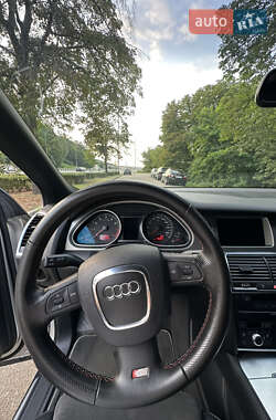 Внедорожник / Кроссовер Audi Q7 2006 в 