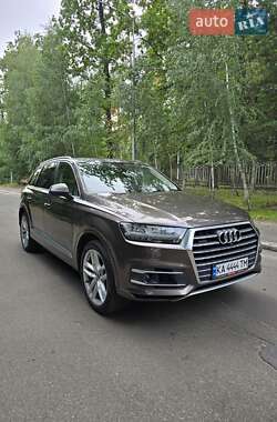 Внедорожник / Кроссовер Audi Q7 2016 в 