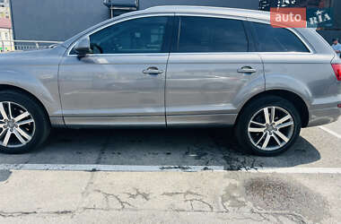 Внедорожник / Кроссовер Audi Q7 2010 в 