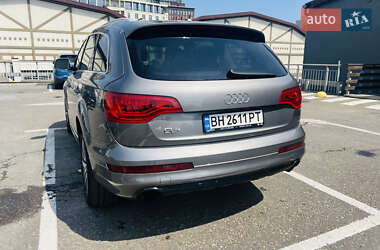 Внедорожник / Кроссовер Audi Q7 2010 в 