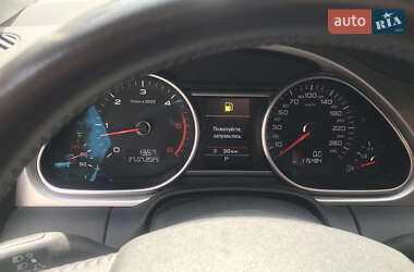 Внедорожник / Кроссовер Audi Q7 2014 в 