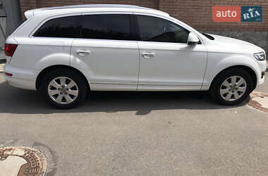 Внедорожник / Кроссовер Audi Q7 2014 в 
