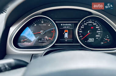 Позашляховик / Кросовер Audi Q7 2011 в 