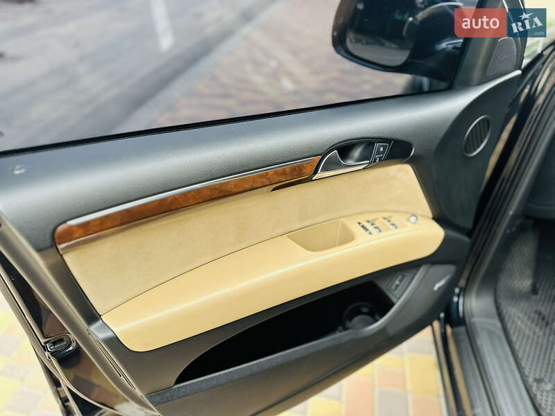 Внедорожник / Кроссовер Audi Q7 2011 в Умани