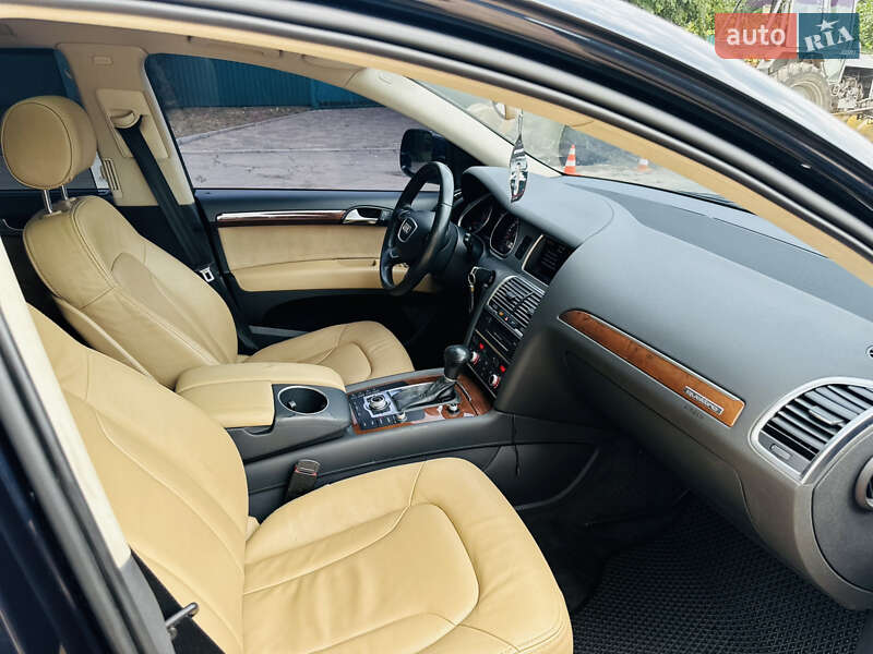 Внедорожник / Кроссовер Audi Q7 2011 в Умани