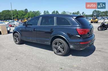 Внедорожник / Кроссовер Audi Q7 2015 в 